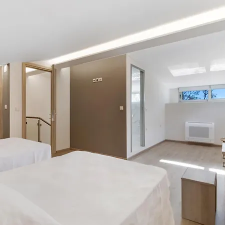 Villa Maneas Exclusive New Luxury